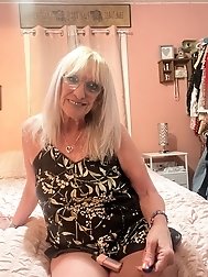 A new photo gallery featuring a stunning and gorgeous model